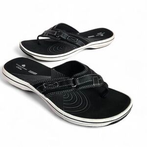 CLARKS WOMEN'S BREEZE SEA LIGHTWEIGHT FLIP-FLOPS Size 8